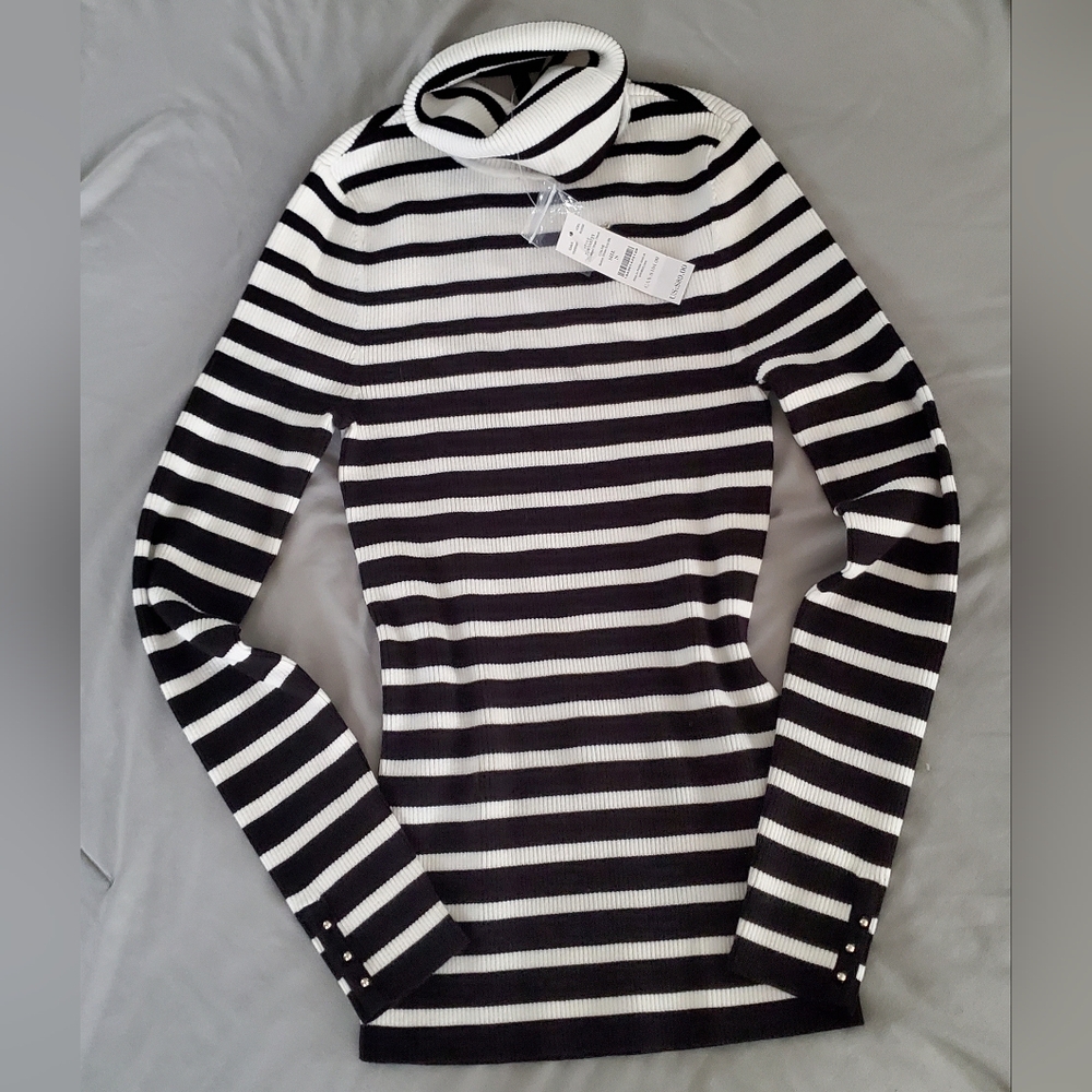 White House Black Market Ribbed Turtleneck
